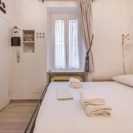 Uni Cattolica Via Novati 2 Pax Wi-fi Appartement