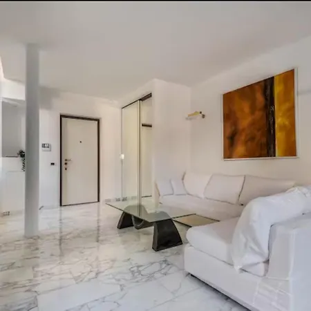 Lägenhet Milano Suites