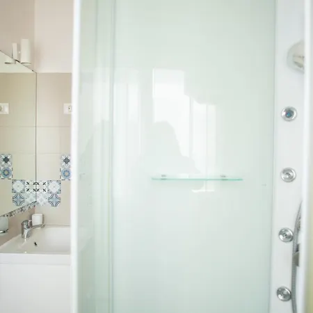 Design Moderno:monolocale Spazioso Vicino Metro M2 Apartamento