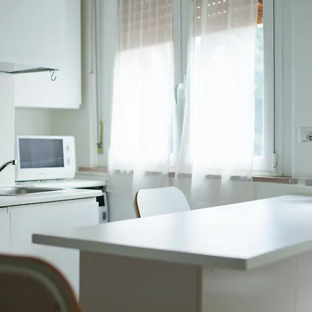 Design Moderno:monolocale Spazioso Vicino Metro M2 Apartamento *