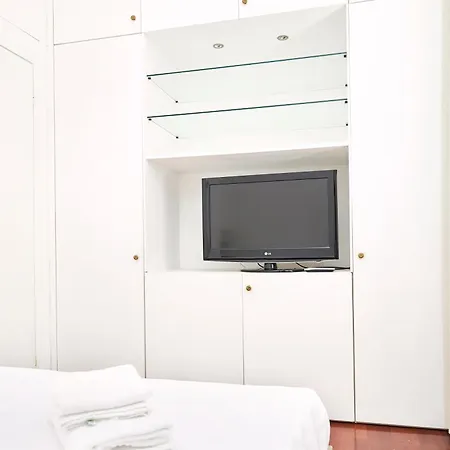 Superhouse Piazza Duomo Area Apartment Milan