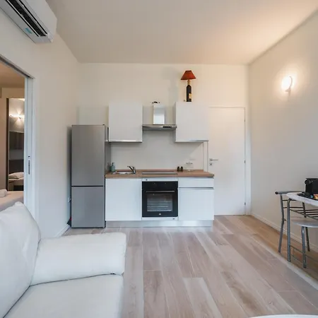 Modern 5 Min Walk From San Siro Stadium Milaan
