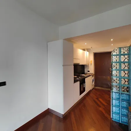 Center Urban Apt, Ac, Wifi, Metro M3 Duomo 아파트