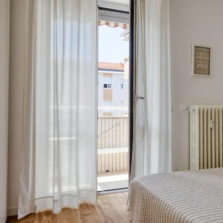 Maggiolina - Lovely * ミラノ