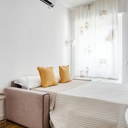 Maggiolina - Lovely * ミラノ