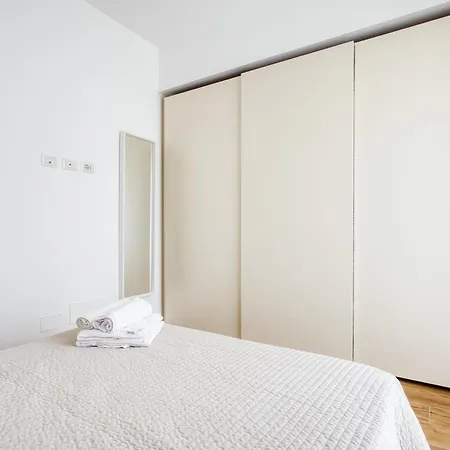 Maggiolina - Lovely * Milano