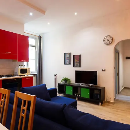 Colorful Porta Romana Appartement *