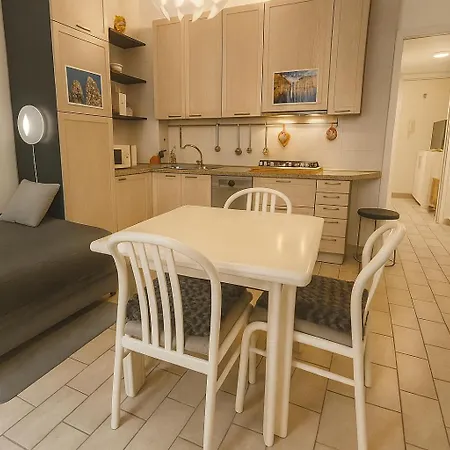 Bilocale10 Minuti Dal Braciere Olimpico 2026 In Chinatown Area Pedonale Comoda