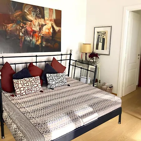 Artistic Park Apartment *