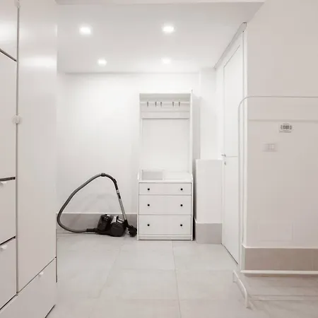 Vicino Metro M3 Brenta * Milán