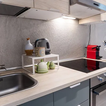 Vicino Metro M3 Brenta Milán