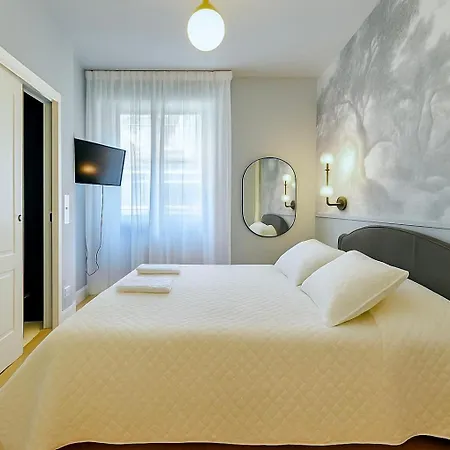 Casa Angelo Design Flat - Milan, Porta Venezia, 3 Metro Stops Duomo Apartament *