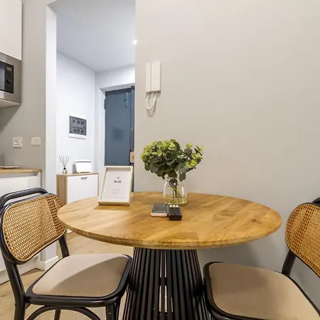 Art Combo In Porta Venezia Apartment