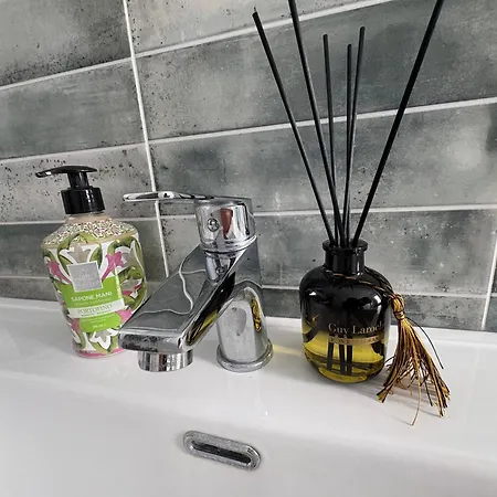 Loreto 15 Mins From Duomo - M1 Rovereto Апартаменты Милан