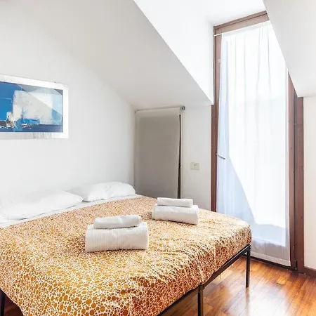 Apartament Trilocale Con Con Bagno Privato A 200m Dalla Metro Mediolan