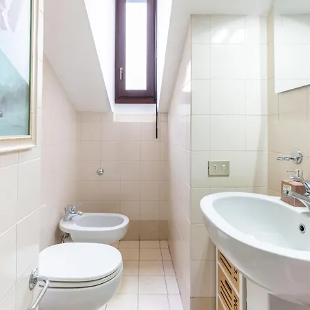 Trilocale Con Con Bagno Privato A 200m Dalla Metro