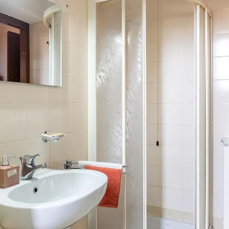 Trilocale Con Con Bagno Privato A 200m Dalla Metro דירה