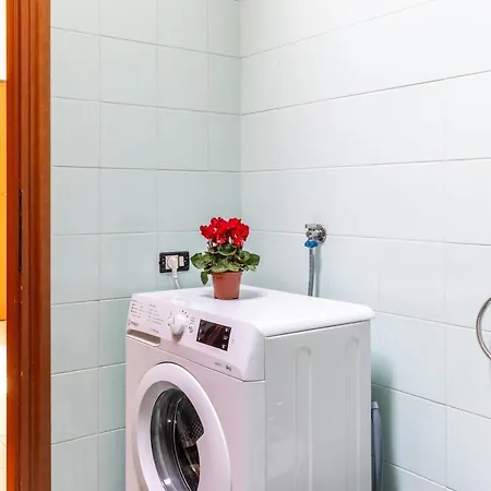 Apartment Trilocale Con Con Bagno Privato A 200m Dalla Metro