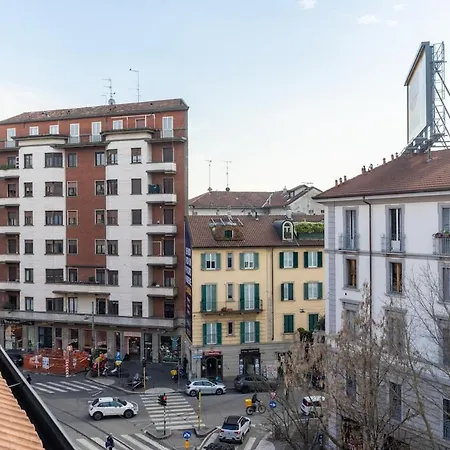 Apartament Trilocale Con Con Bagno Privato A 200m Dalla Metro Mediolan