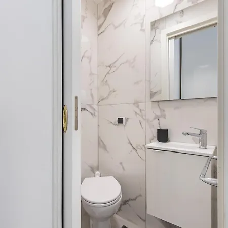 شقة White - Duomo - 6 Posti
