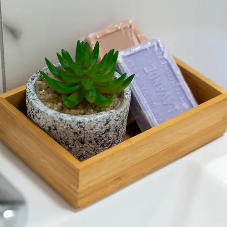 White - Duomo - 6 Posti ميلان