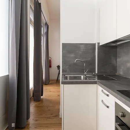 Guesthost - Near Parco Adriano * Μιλάνο