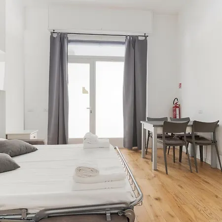 Guesthost - Near Parco Adriano Appartamento Milano