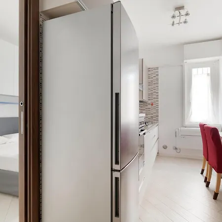 Guesthost - Bright Near Mm2 Lambrate * Milaan