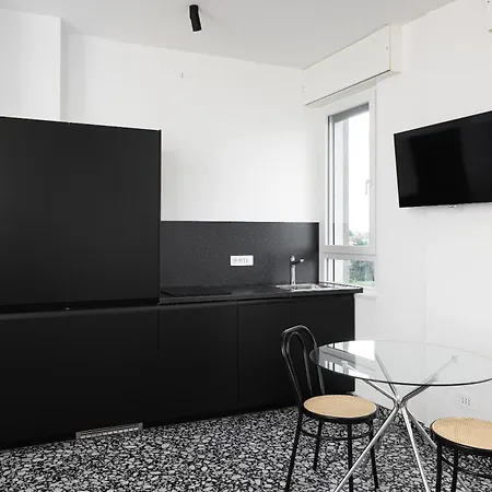 Guesthost - Mm2 Udine - Lovely * Milano