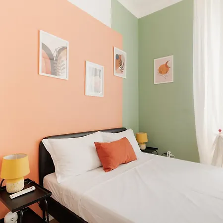 Guesthost - Step Into - Tortona District Appartement