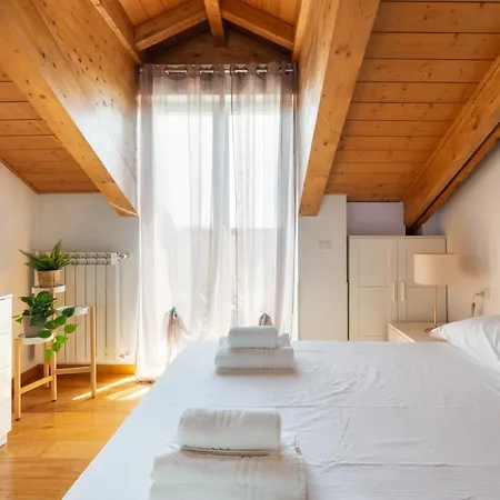 Apartmán Guesthost- Lambrate Cosy Balcony