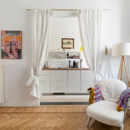 Guesthost - Ghisolfa Bright Милан