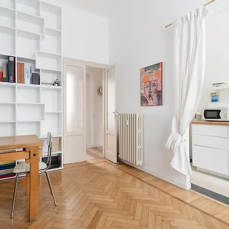 Guesthost - Ghisolfa Bright Apartament Mediolan