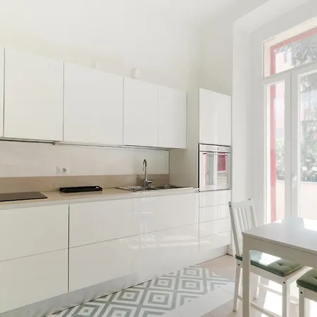 Apartament Guesthost - M4 Argonne Balcony