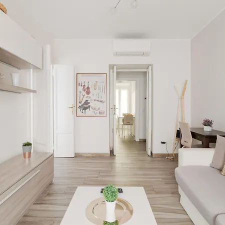 Guesthost - Cosy Porta Venezia & Buenos Aires! 아파트 *