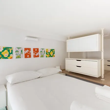 Guesthost - Cosy On 2 Levels! *