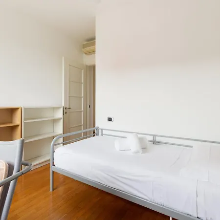 Guesthost- Universita Bocconi Terrace Milán