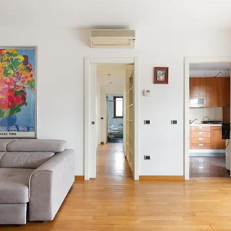 Guesthost- Universita Bocconi Terrace * ミラノ