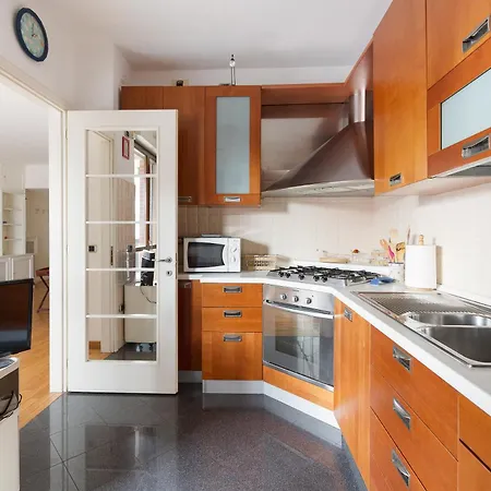 Apartment Guesthost- Universita Bocconi Terrace *