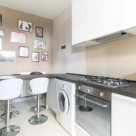 Guest Host - Parco Trotter Cosy Milaan