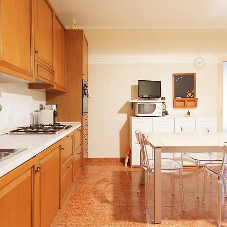 Guesthost - Arco Della Pace Apartment Milan