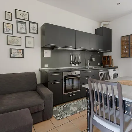 Guesthost - Industrial-style In Chinatown! Appartement Milan