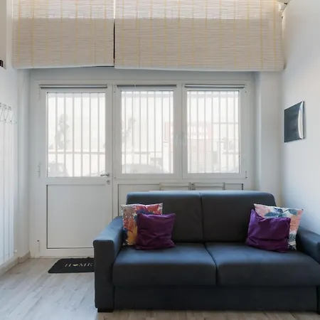 Guesthost - Cozy Loft X4 Near Via Padova