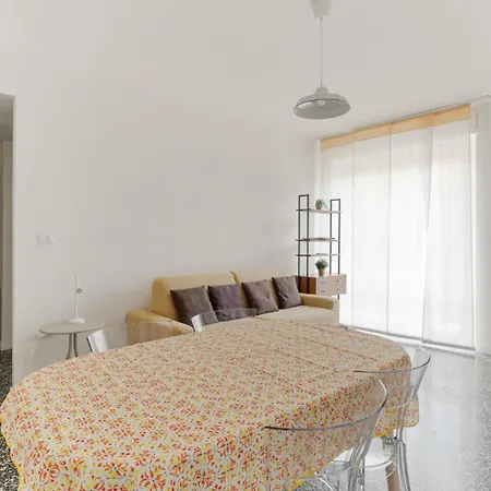 Guesthost - Citta Studi With Balcony *