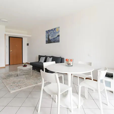 Appartement Guesthost - Bright With Garden *