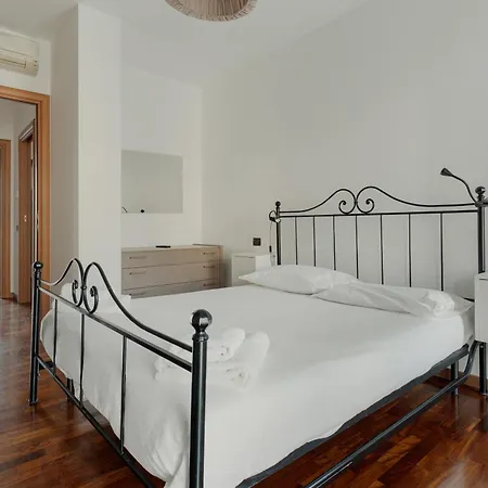 Guesthost - Precotto Mm1 - Apartmán