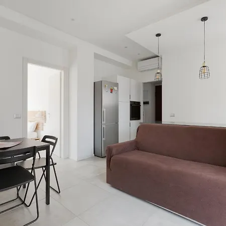 Guesthost - M4 Argonne Design With Balconies Appartamento Milano