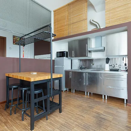 Guesthost - Bovisa Милан