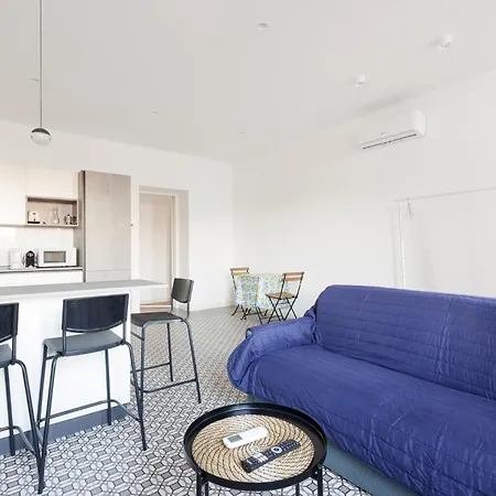 Apartment Guesthost - Cozy Near Parco Trotter *