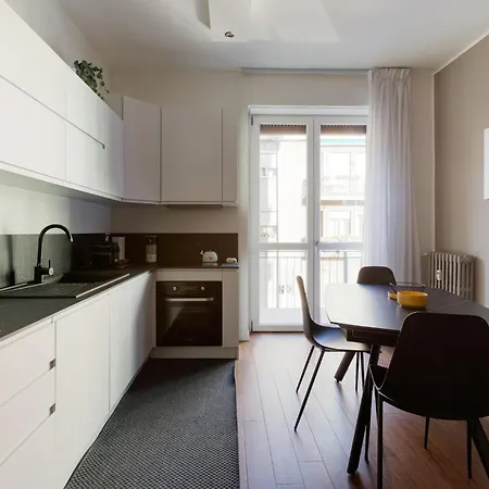 Guesthost - M4 Frattini Modern With Balcony X4 Daire Milano